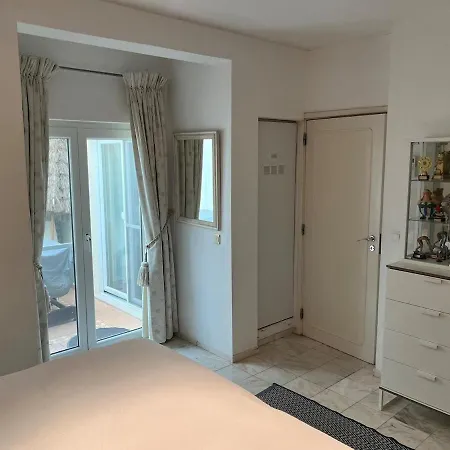 Vale Do Lobo 5 Bed With Large Pool Overlooking Golf Course