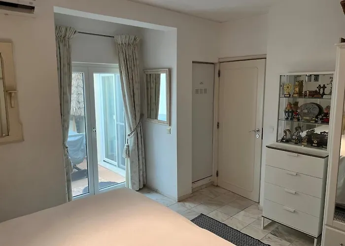 Vale Do Lobo 5 Bed With Large Pool Overlooking Golf Course